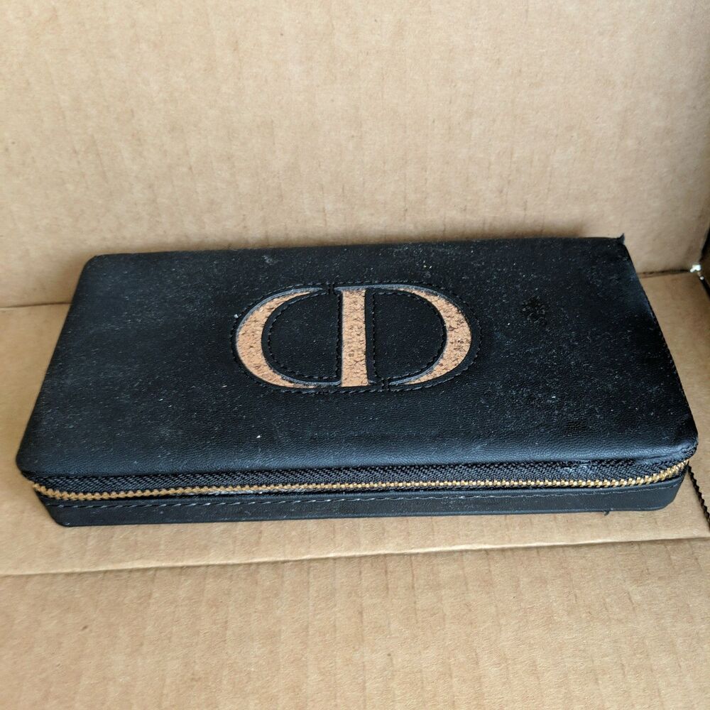 Christian Dior Holiday Couture Collection Palette 24H All in One Diorific - Picture 8 of 8